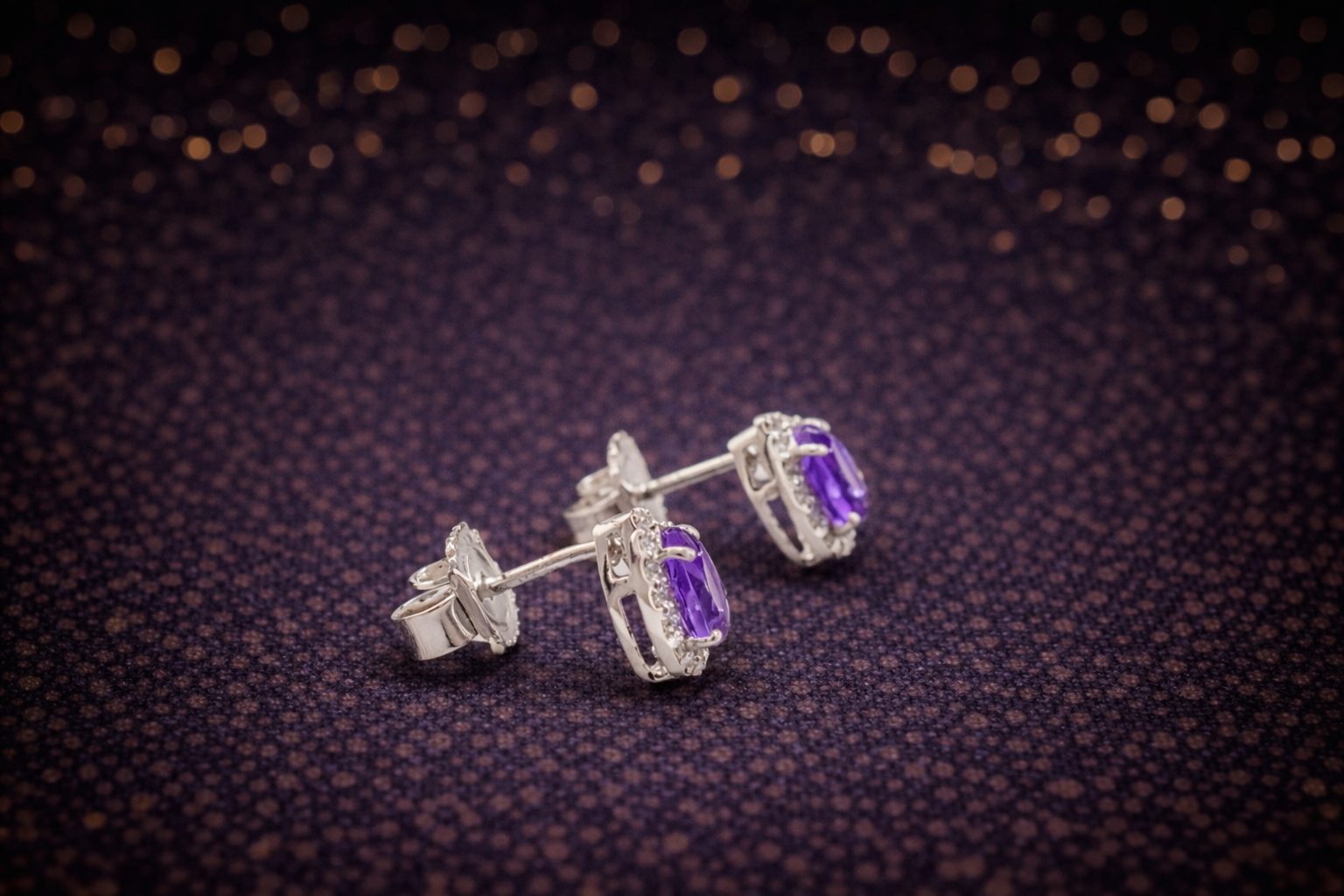 Weißgold-Ohrringe mit Amethyst & Diamanten – 14 Karat (585) Cheap.Diamonds