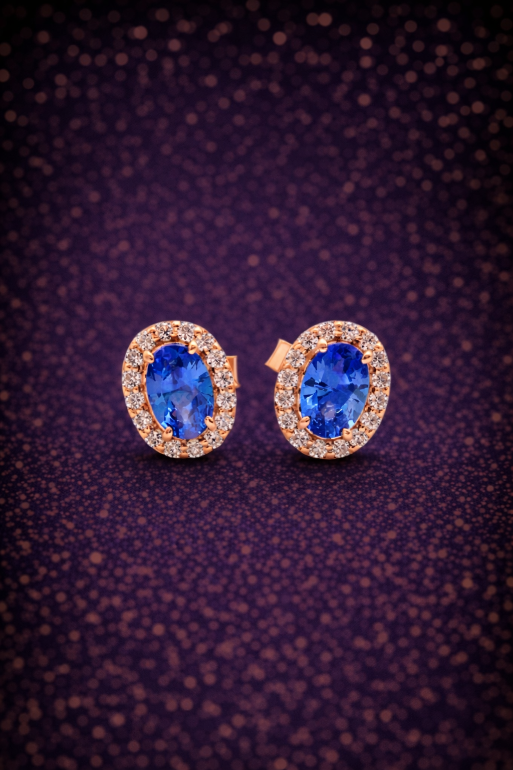 Cocktail-Ohrstecker aus 14 Karat Roségold mit Tansanit & natürlichen Diamanten