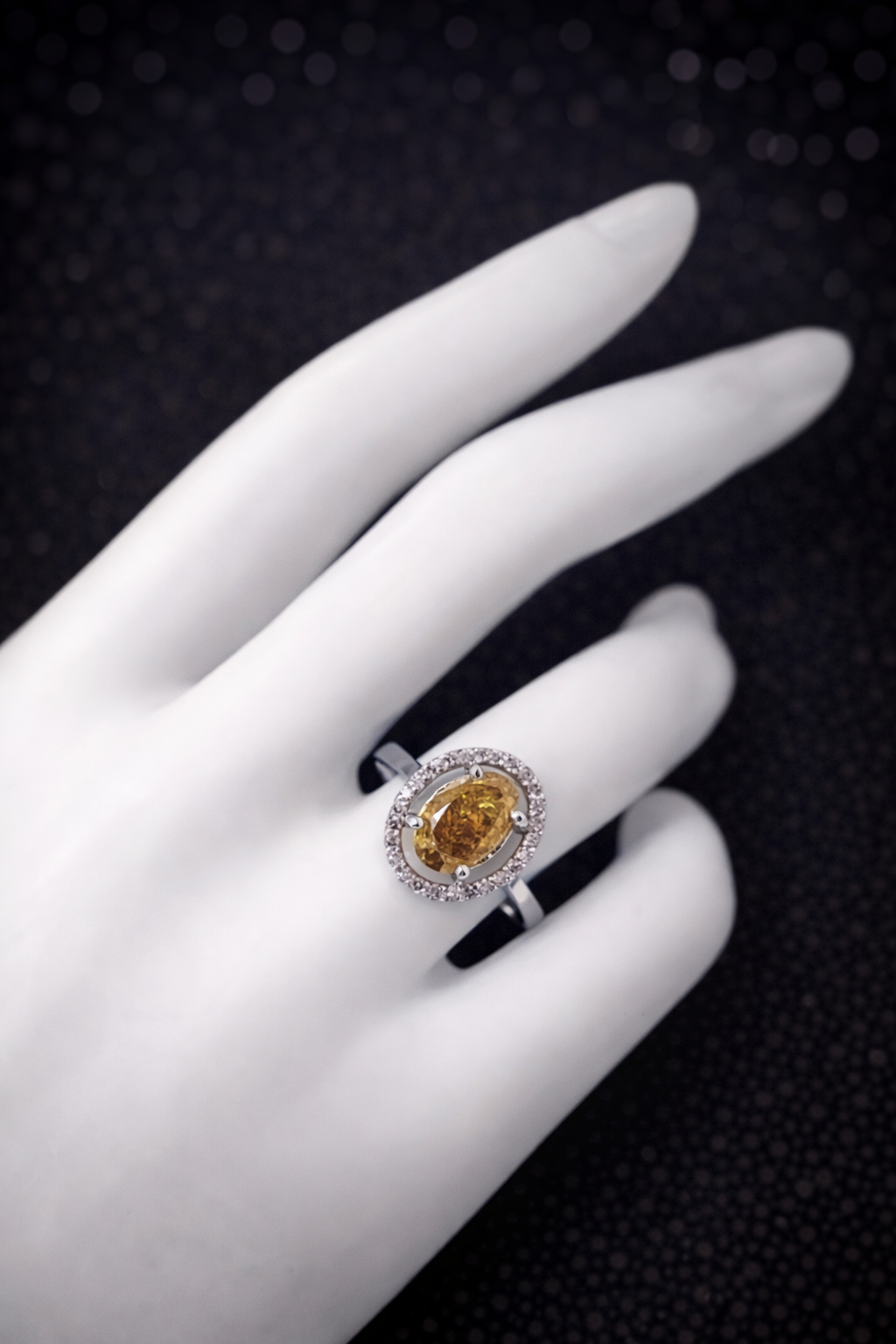 Eleganter Halo-Ring aus 14 kt Weißgold mit natürlichem Fancy Vivid Yellow-Diamanten (gesamt 1,71 ct), IGI-zertifiziert Cheap.Diamonds