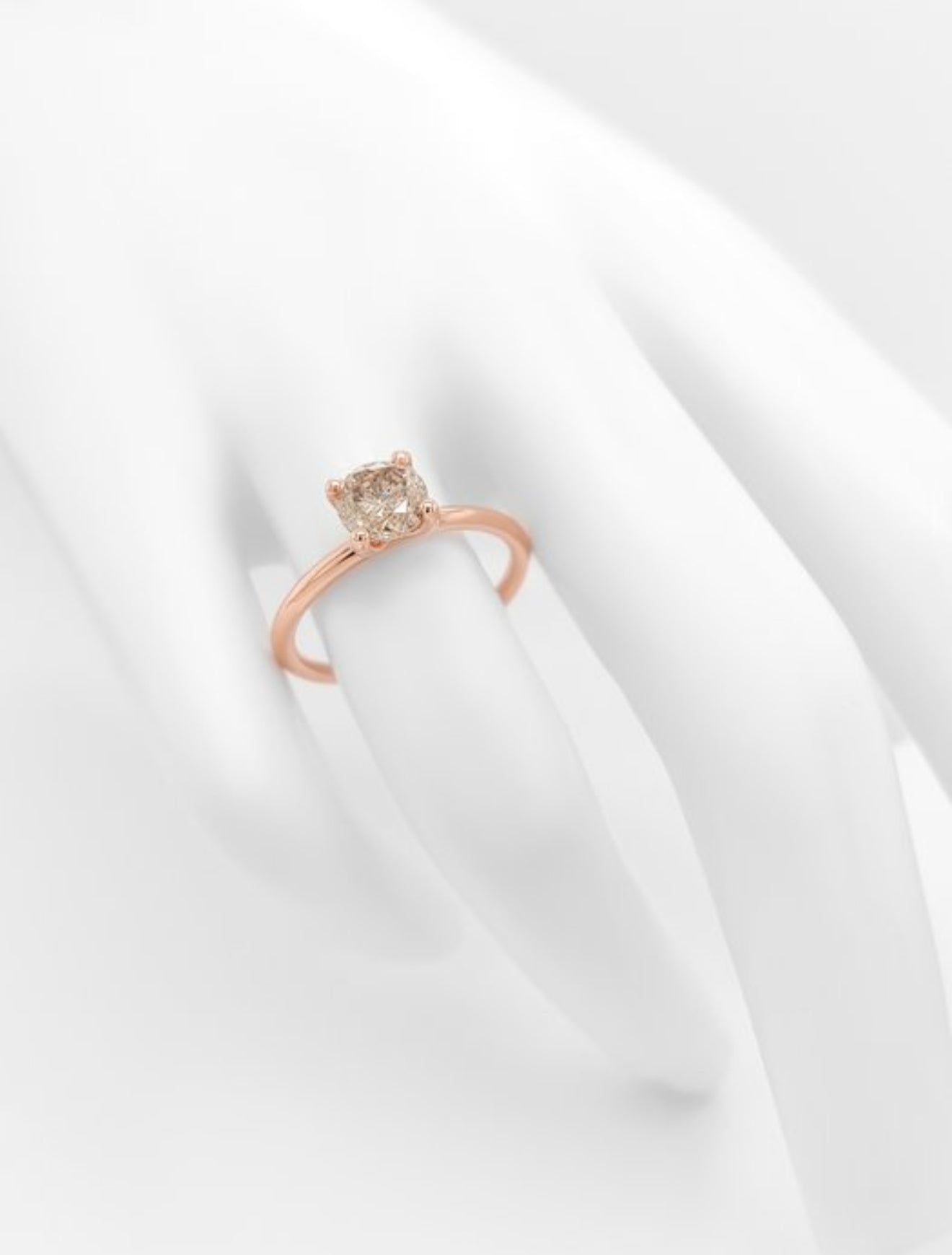 Romantischer Solitärring aus 14 kt Roségold mit natürlichem Fancy Brown Yellow Diamanten (1,03 ct) – IGI zertifiziert