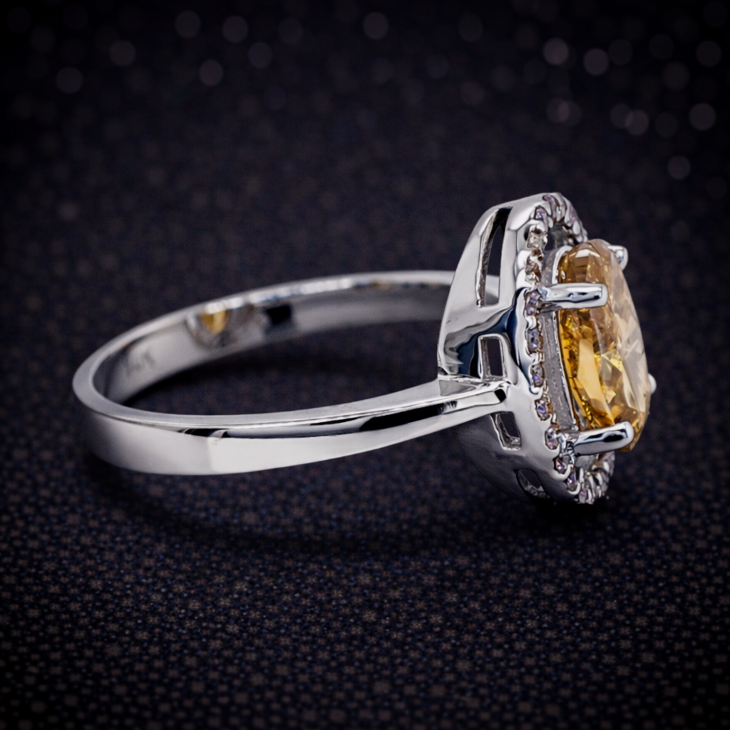 Eleganter Halo-Ring aus 14 kt Weißgold mit natürlichem Fancy Vivid Yellow-Diamanten (gesamt 1,71 ct), IGI-zertifiziert