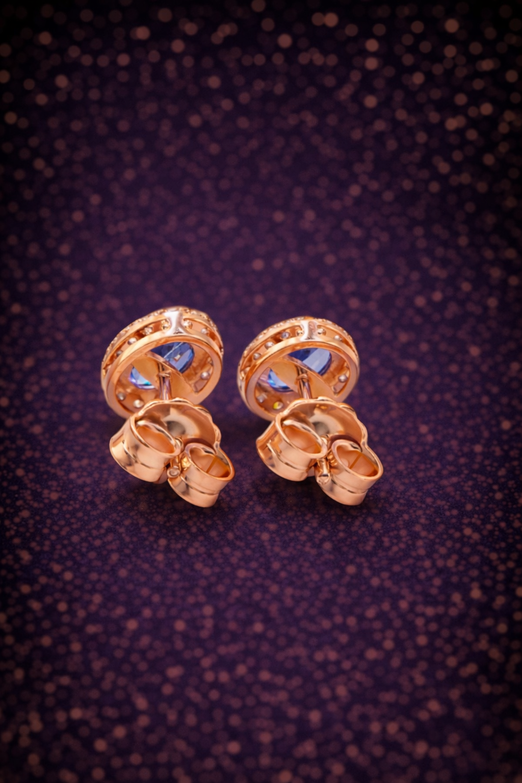 Cocktail-Ohrstecker aus 14 Karat Roségold mit Tansanit & natürlichen Diamanten Papas-Diamonds