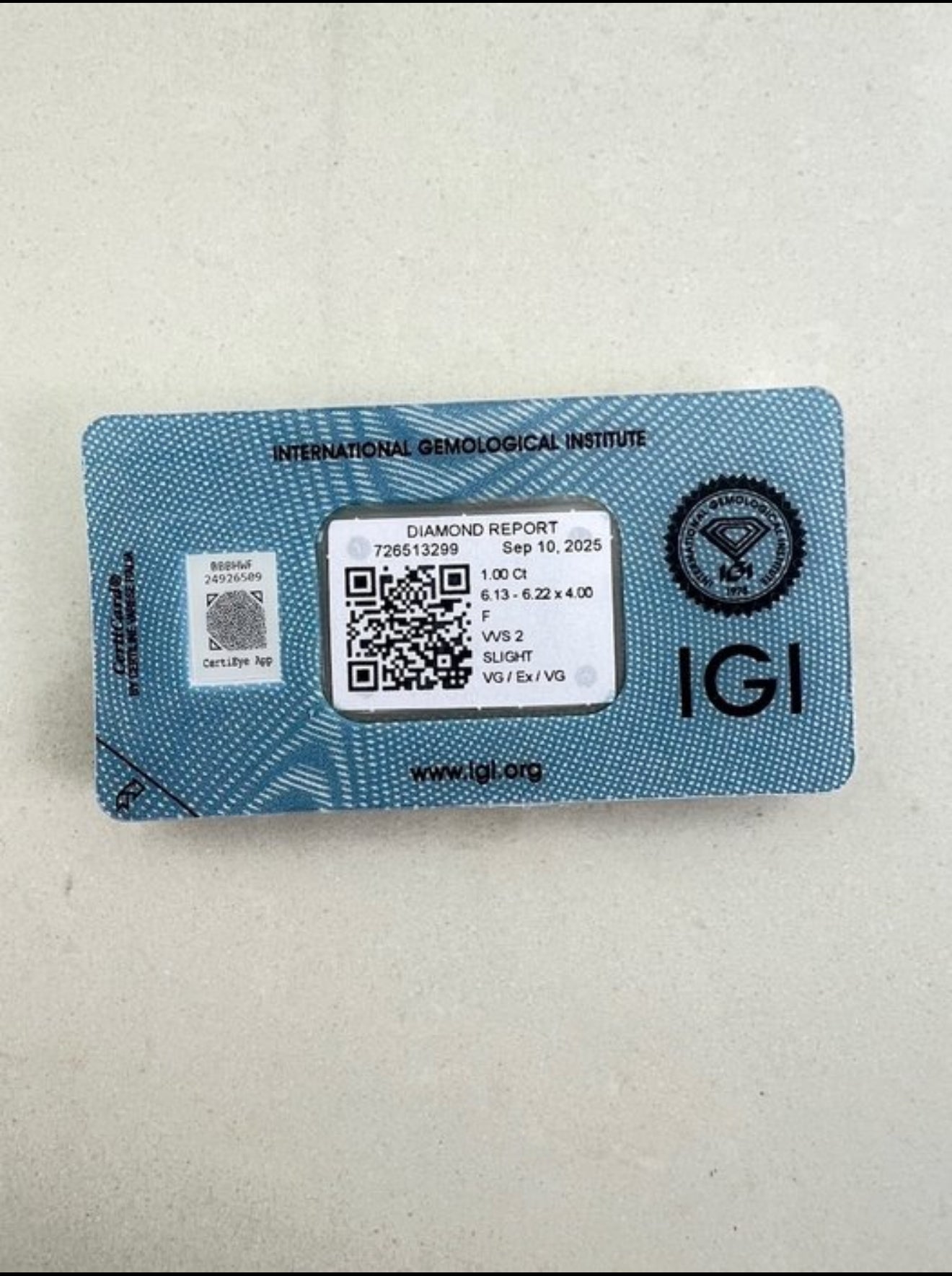 1.00 ct Naturdiamanten F / VVS2 - IGI zertifiziert