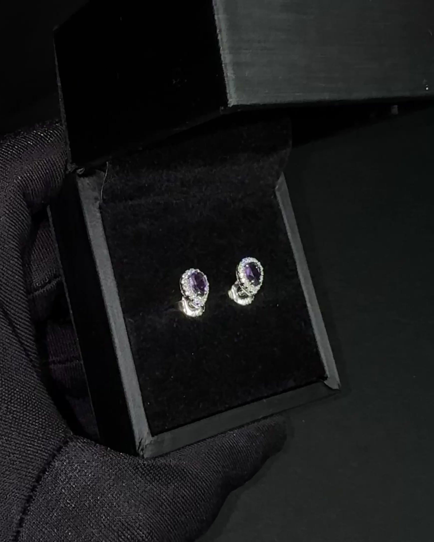 Weißgold-Ohrringe mit Amethyst & Diamanten – 14 Karat (585)