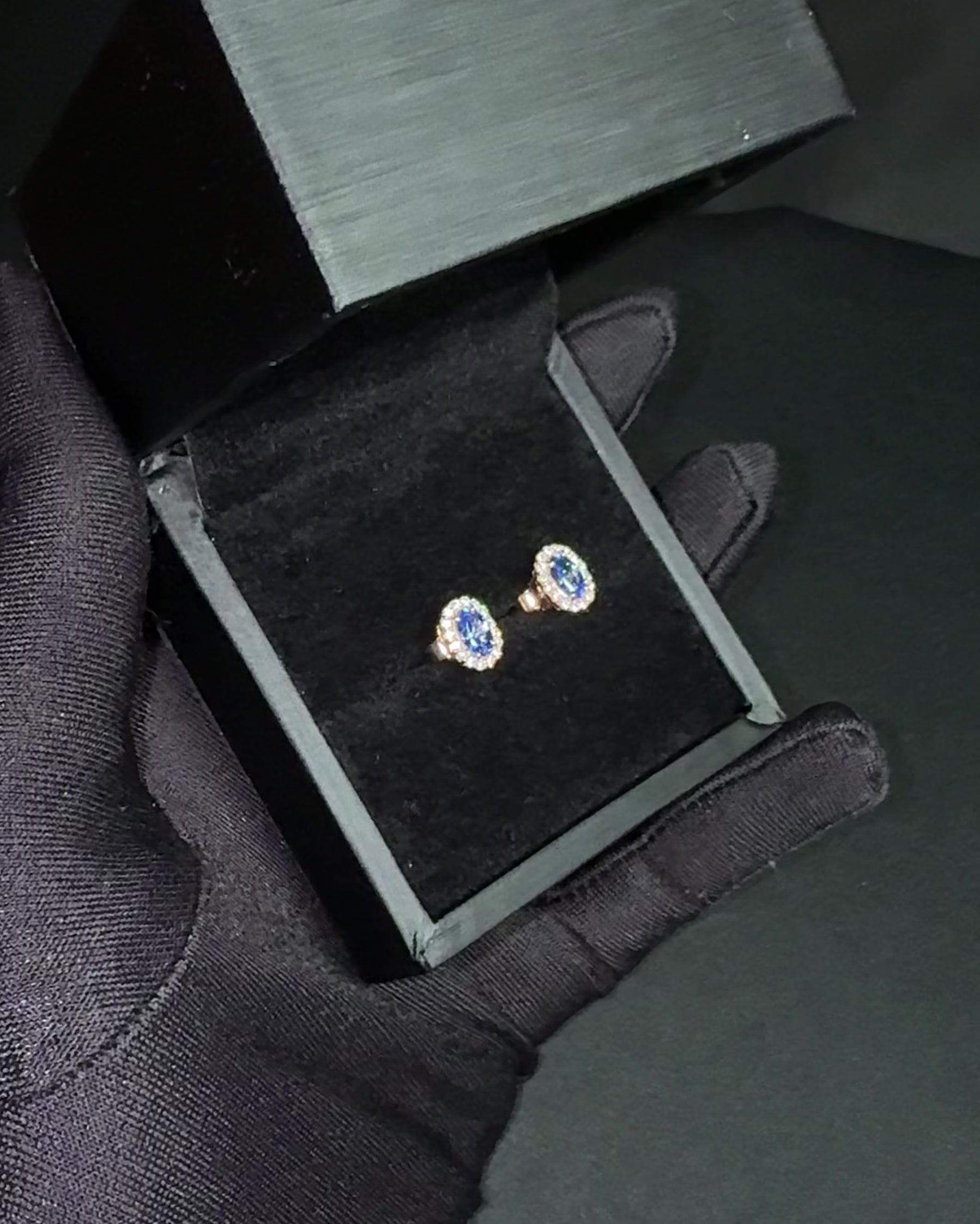 Cocktail-Ohrstecker aus 14 Karat Roségold mit Tansanit & natürlichen Diamanten